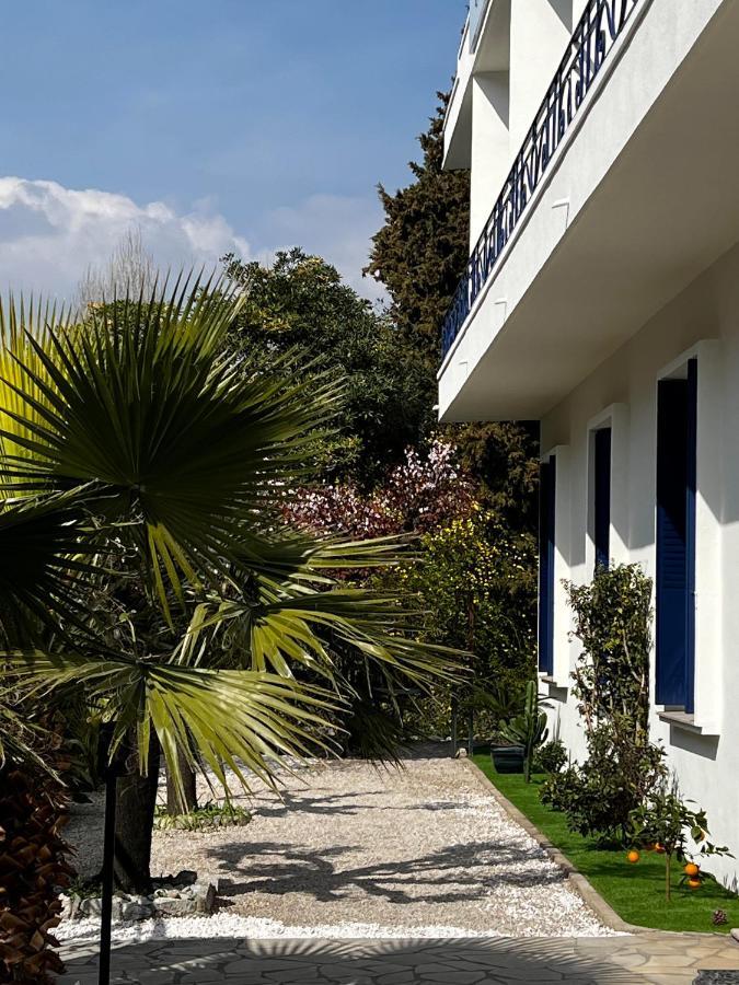 Hotel Bleu Riviera Cagnes-sur-Mer Buitenkant foto