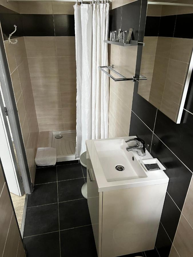 Hotel Bleu Riviera Cagnes-sur-Mer Buitenkant foto