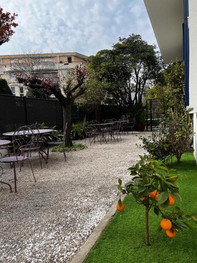Hotel Bleu Riviera Cagnes-sur-Mer Buitenkant foto