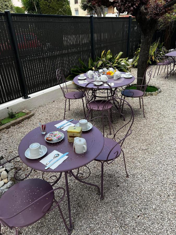 Hotel Bleu Riviera Cagnes-sur-Mer Buitenkant foto