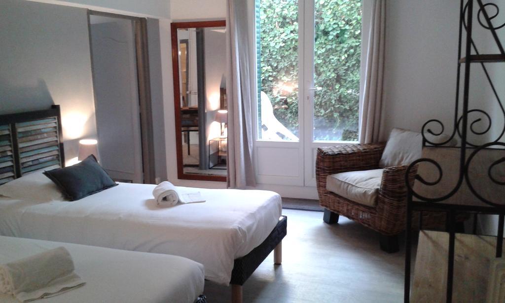 Hotel Bleu Riviera Cagnes-sur-Mer Buitenkant foto