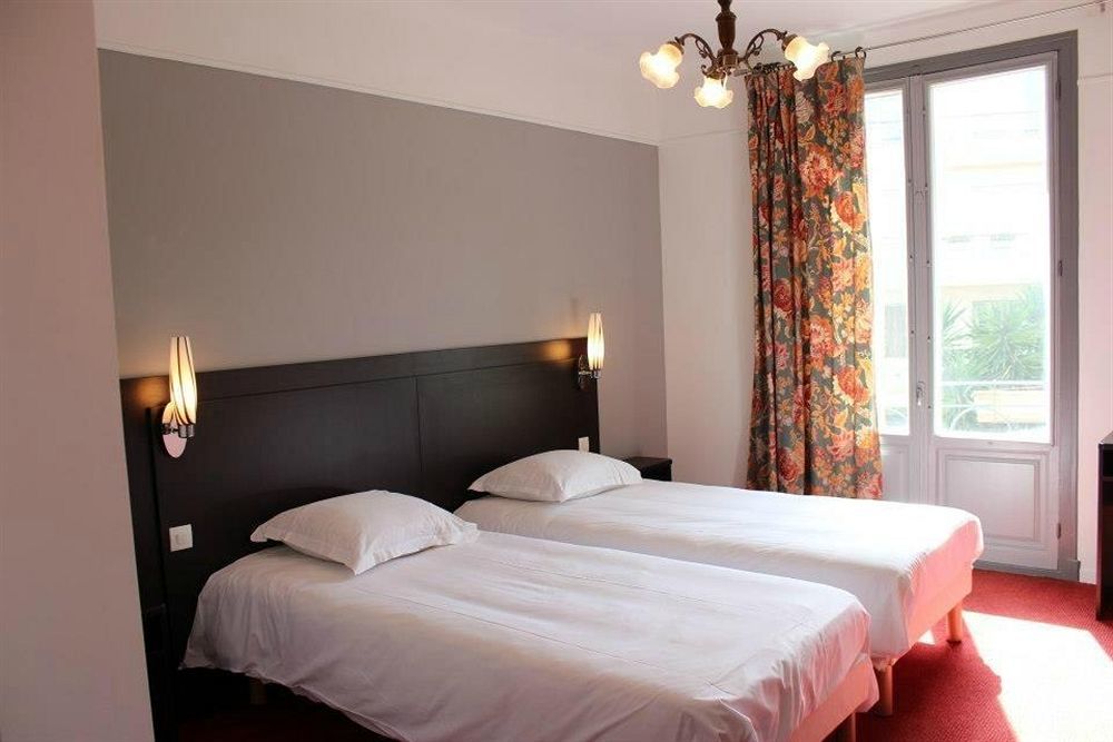 Hotel Bleu Riviera Cagnes-sur-Mer Buitenkant foto