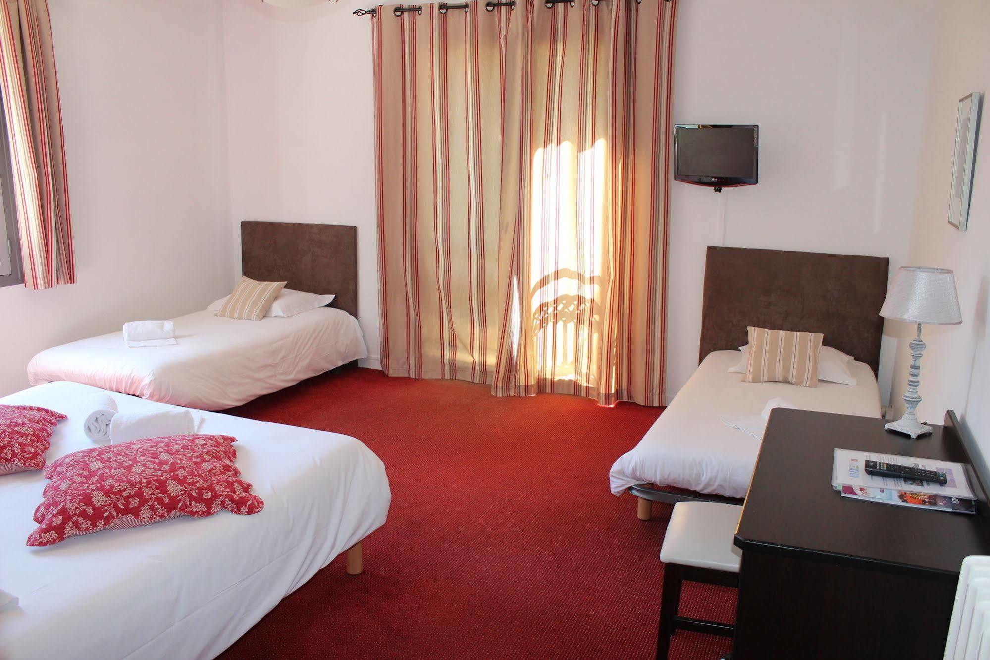 Hotel Bleu Riviera Cagnes-sur-Mer Buitenkant foto