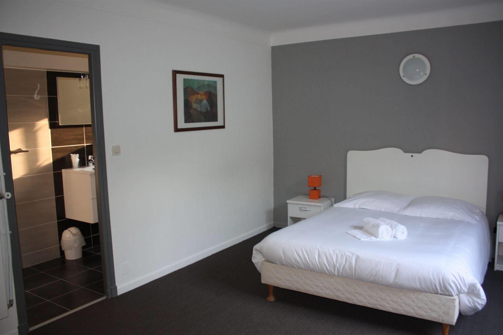 Hotel Bleu Riviera Cagnes-sur-Mer Buitenkant foto