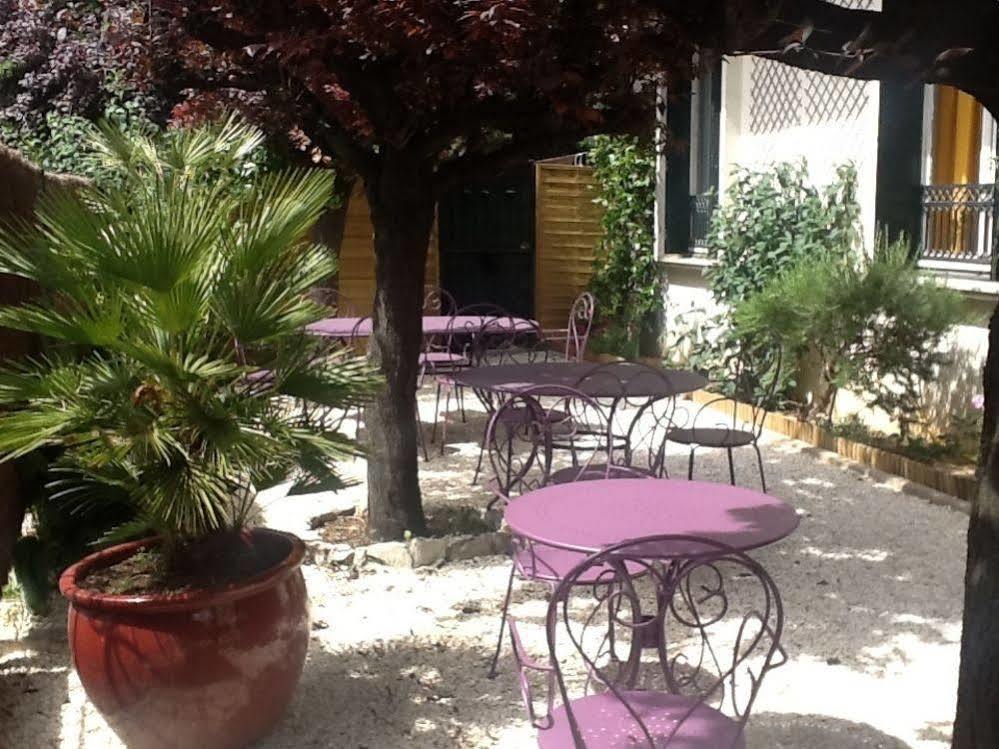 Hotel Bleu Riviera Cagnes-sur-Mer Buitenkant foto