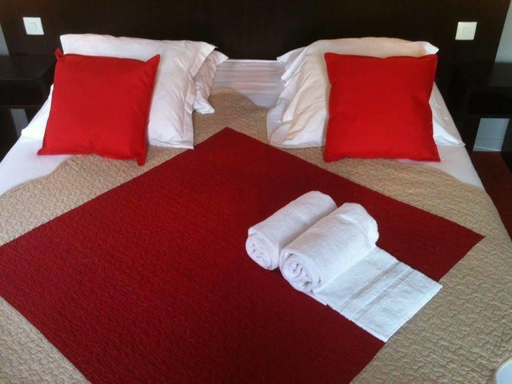 Hotel Bleu Riviera Cagnes-sur-Mer Buitenkant foto